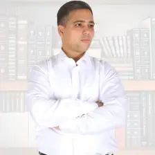 '-לשליחה תמונת עו״ד עורך דין תומר סופר