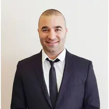 '-אלק תמונת עו״ד תומר אלק